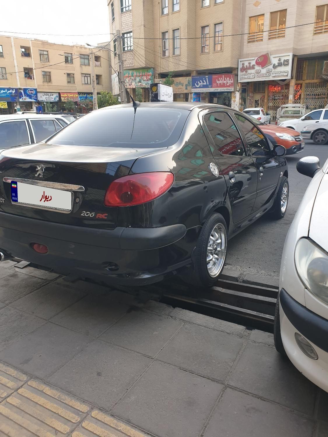 خودرو پژو، ۲۰۶ صندوق دار آگهی ann_18625455