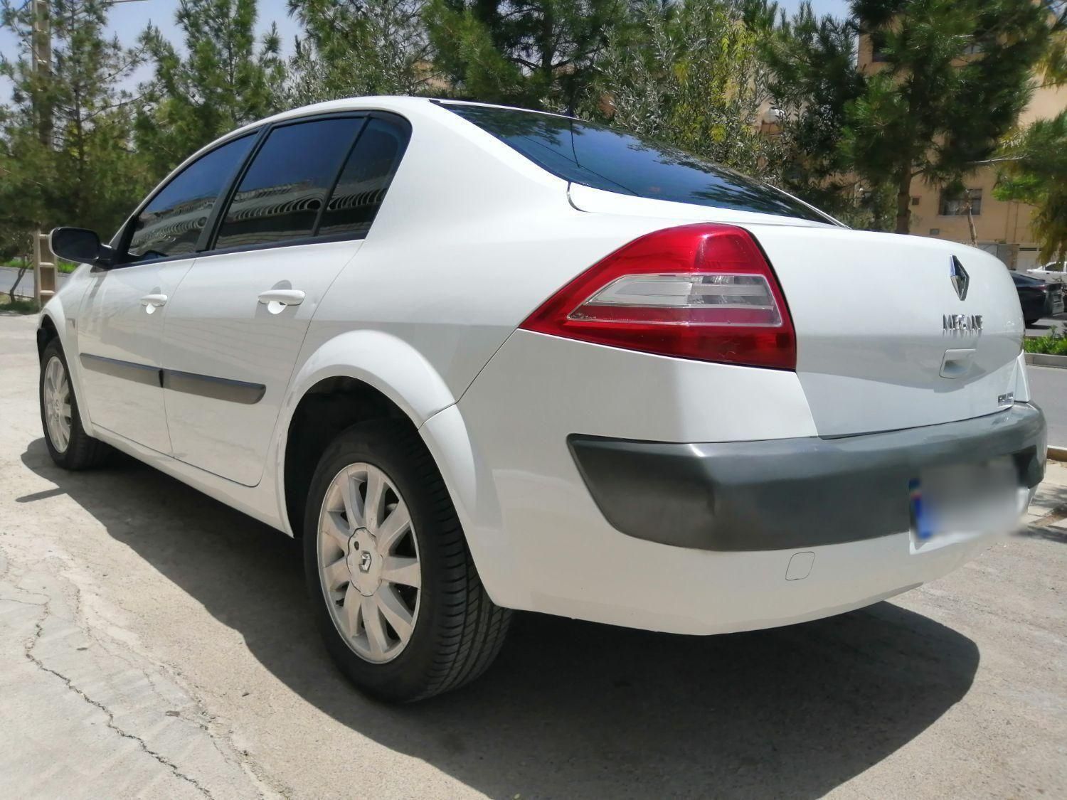 رنو مگان پارس خودرو 2000 - 2011