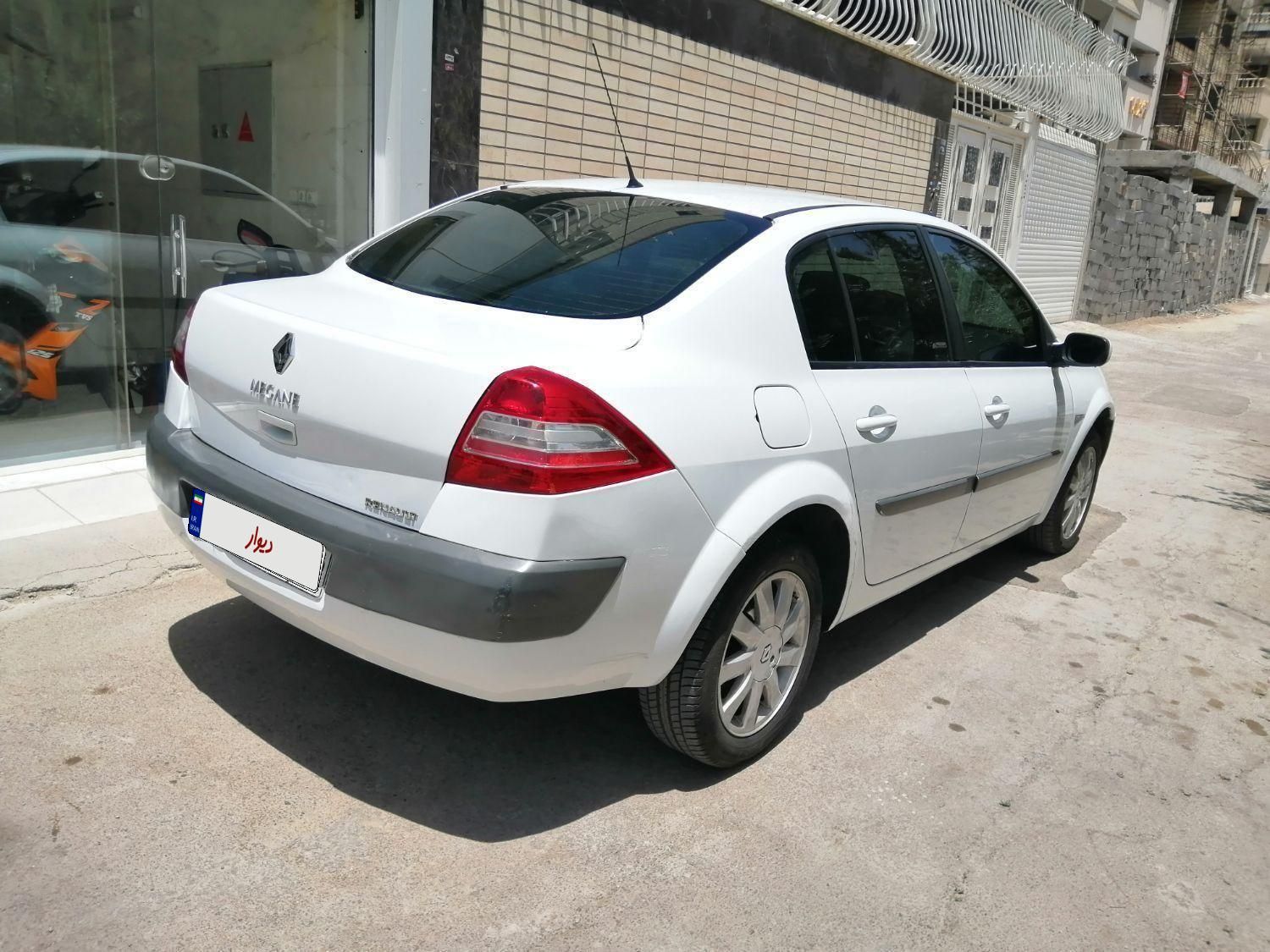 رنو مگان پارس خودرو 2000 - 2011
