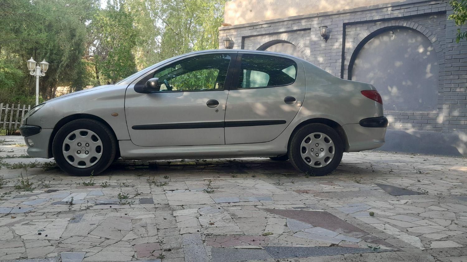 پژو ۲۰۶ صندوق دار v8 - 1386
