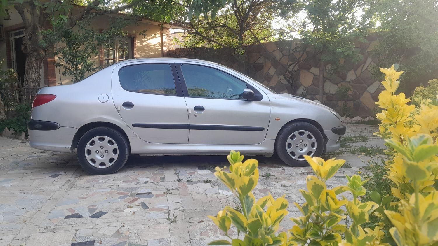 پژو ۲۰۶ صندوق دار v8 - 1386
