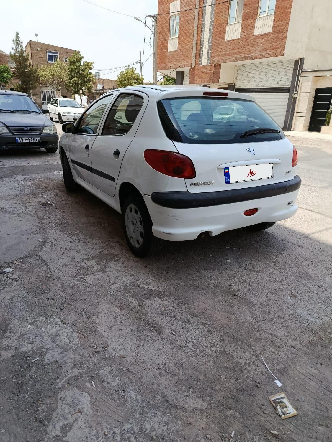 پژو 206 تیپ 3 - 1396