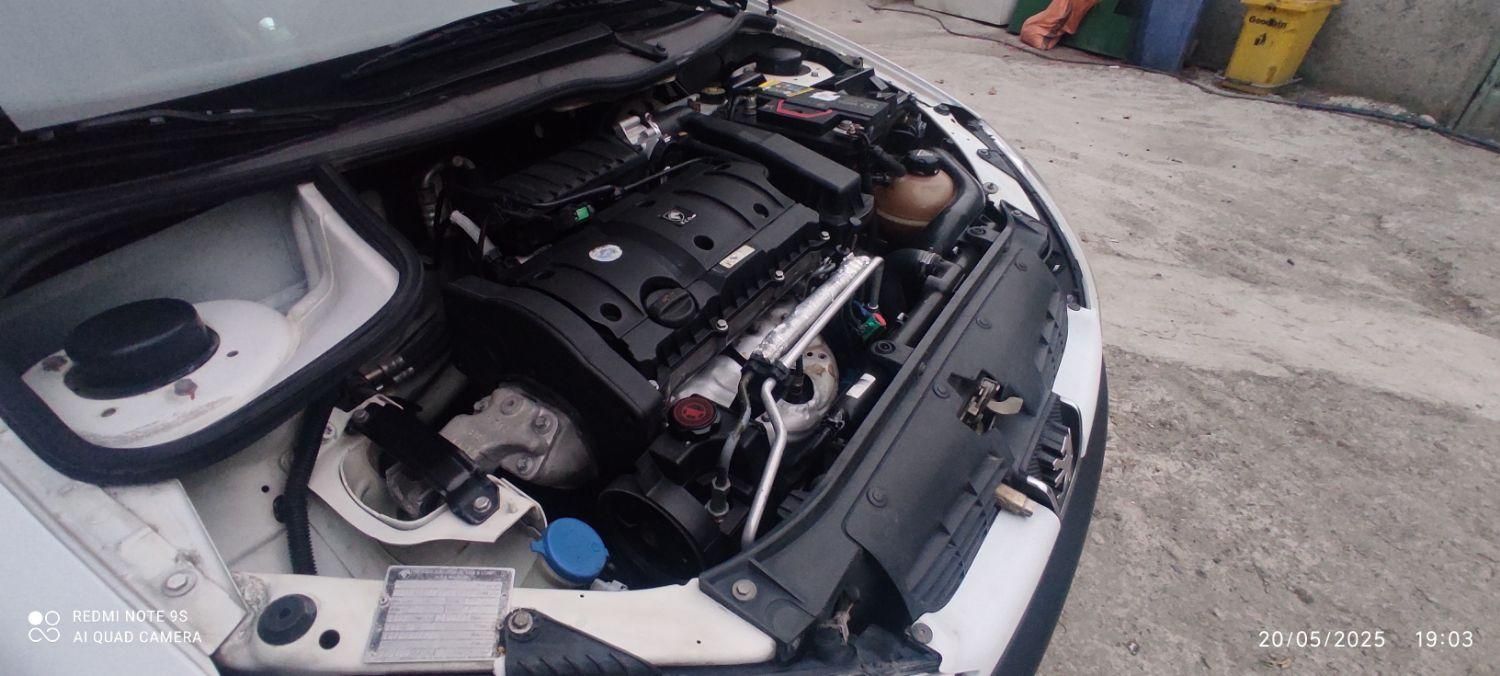 پژو ۲۰۶ صندوق دار v8 - 1397