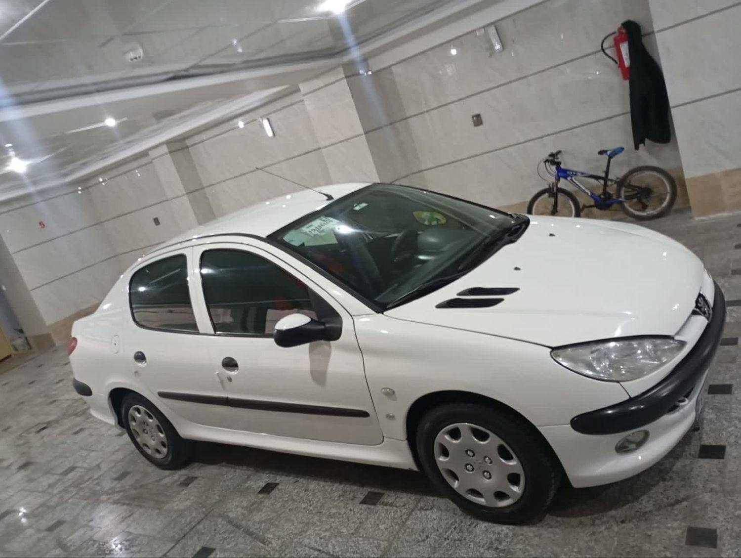 پژو ۲۰۶ صندوق دار v8 - 1394