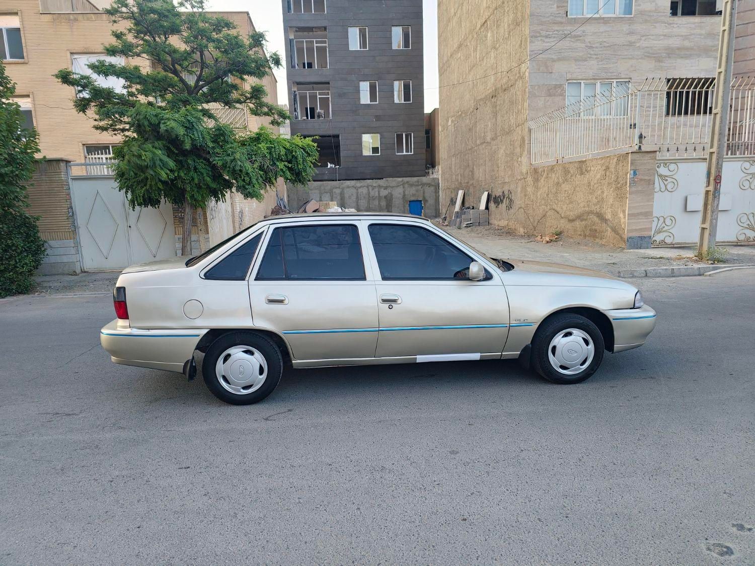 دوو سیلو سدان - 2004