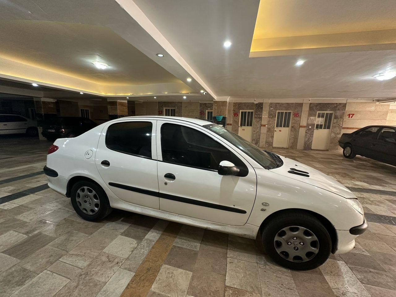 پژو ۲۰۶ صندوق دار v8 - 1390