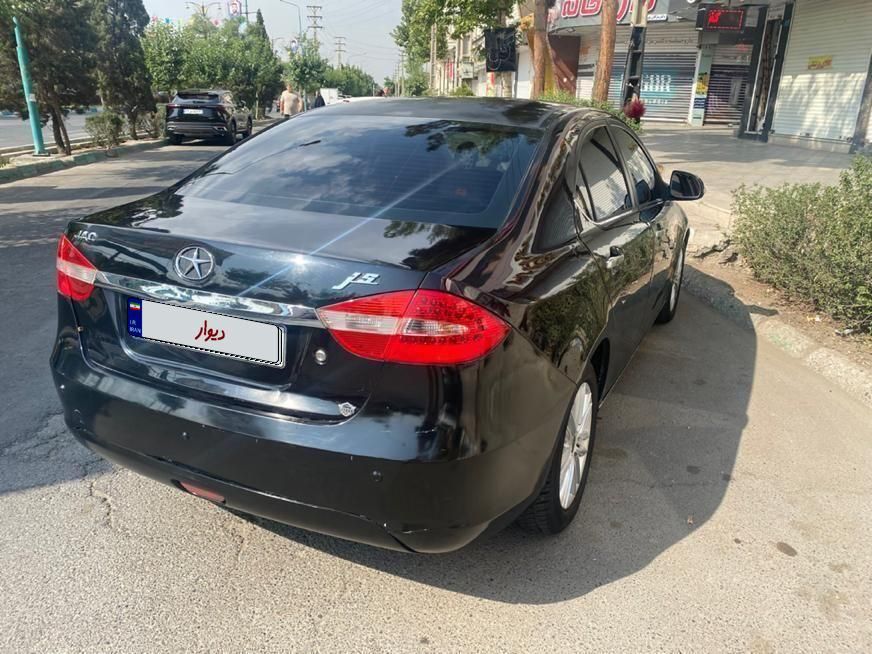 جک J5 اتوماتیک - 2015