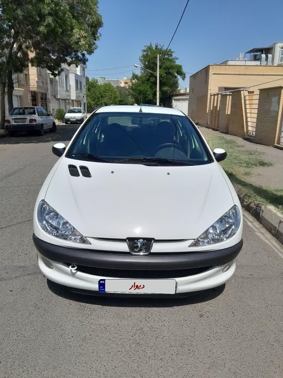 پژو ۲۰۶ صندوق دار v8 - 1394