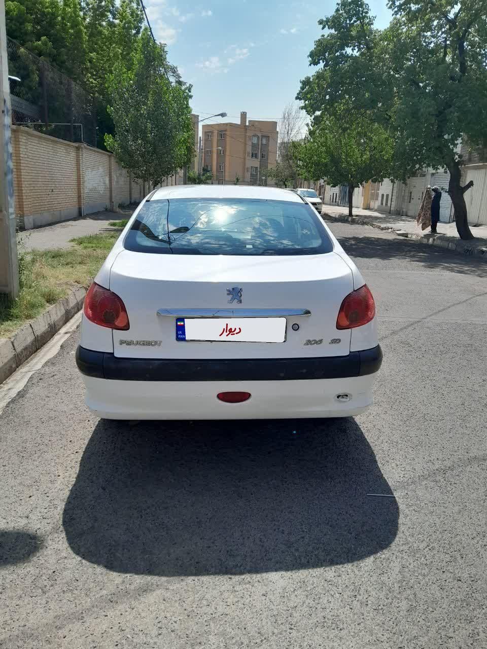 پژو ۲۰۶ صندوق دار v8 - 1394