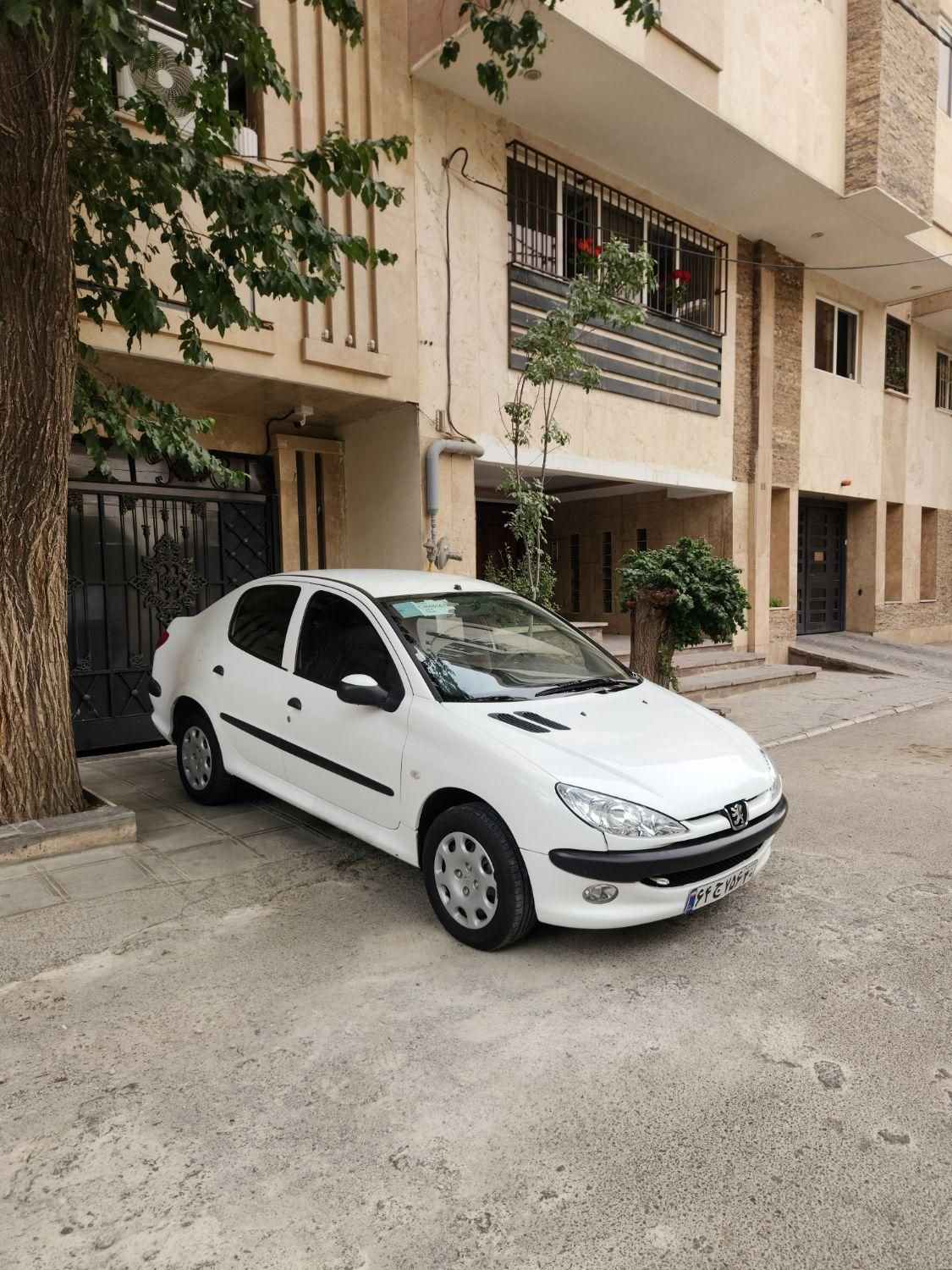 پژو ۲۰۶ صندوق دار v8 - 1398