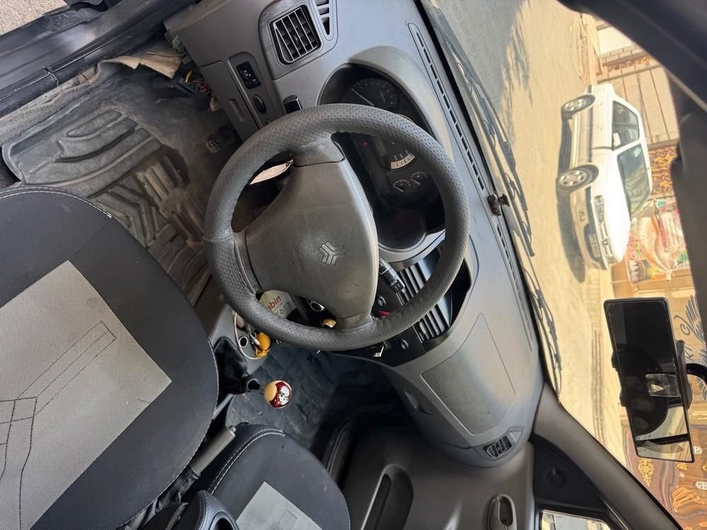 تیبا صندوق دار SX - 1390