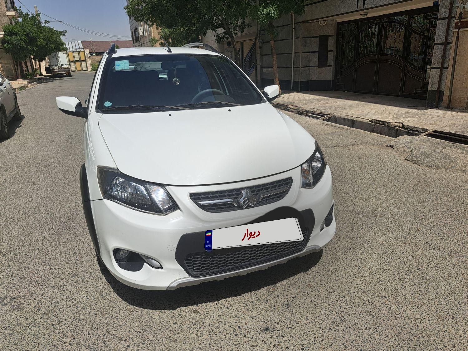 خودرو کوییک، معمولی آگهی ann_18626809