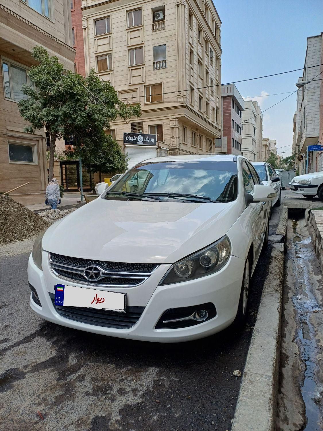 جک J5 اتوماتیک - 2014