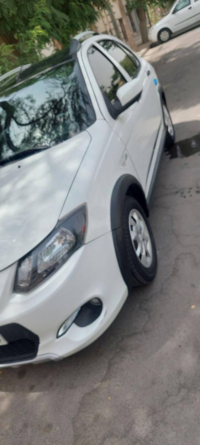 کوییک R دنده‌ای - 1402