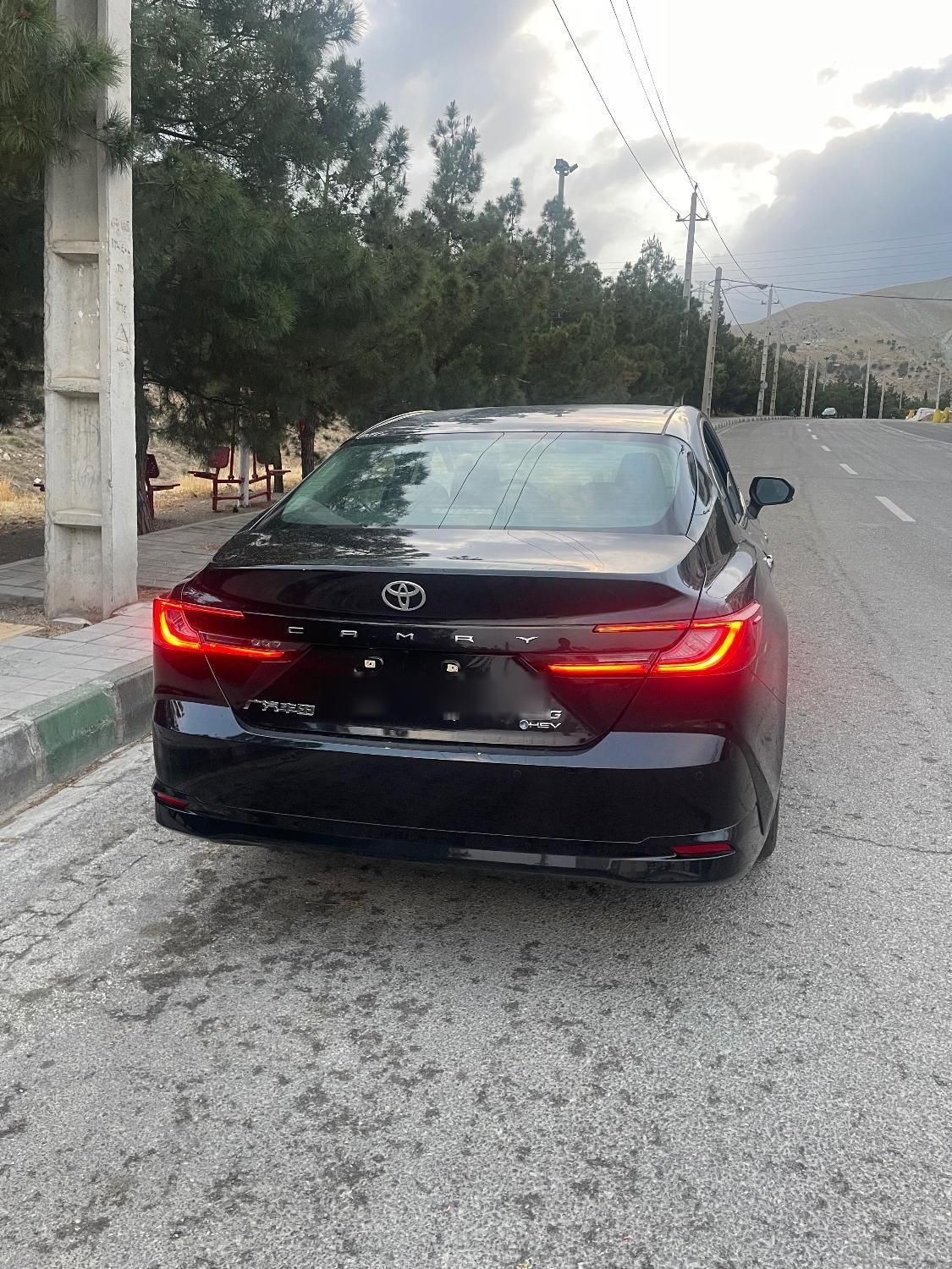 تویوتا کمری XLE - 2024