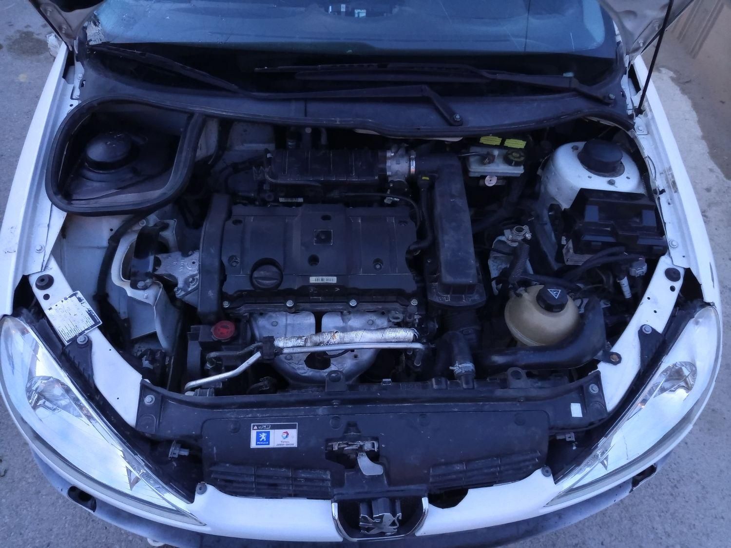 پژو ۲۰۶ صندوق دار v8 - 1394