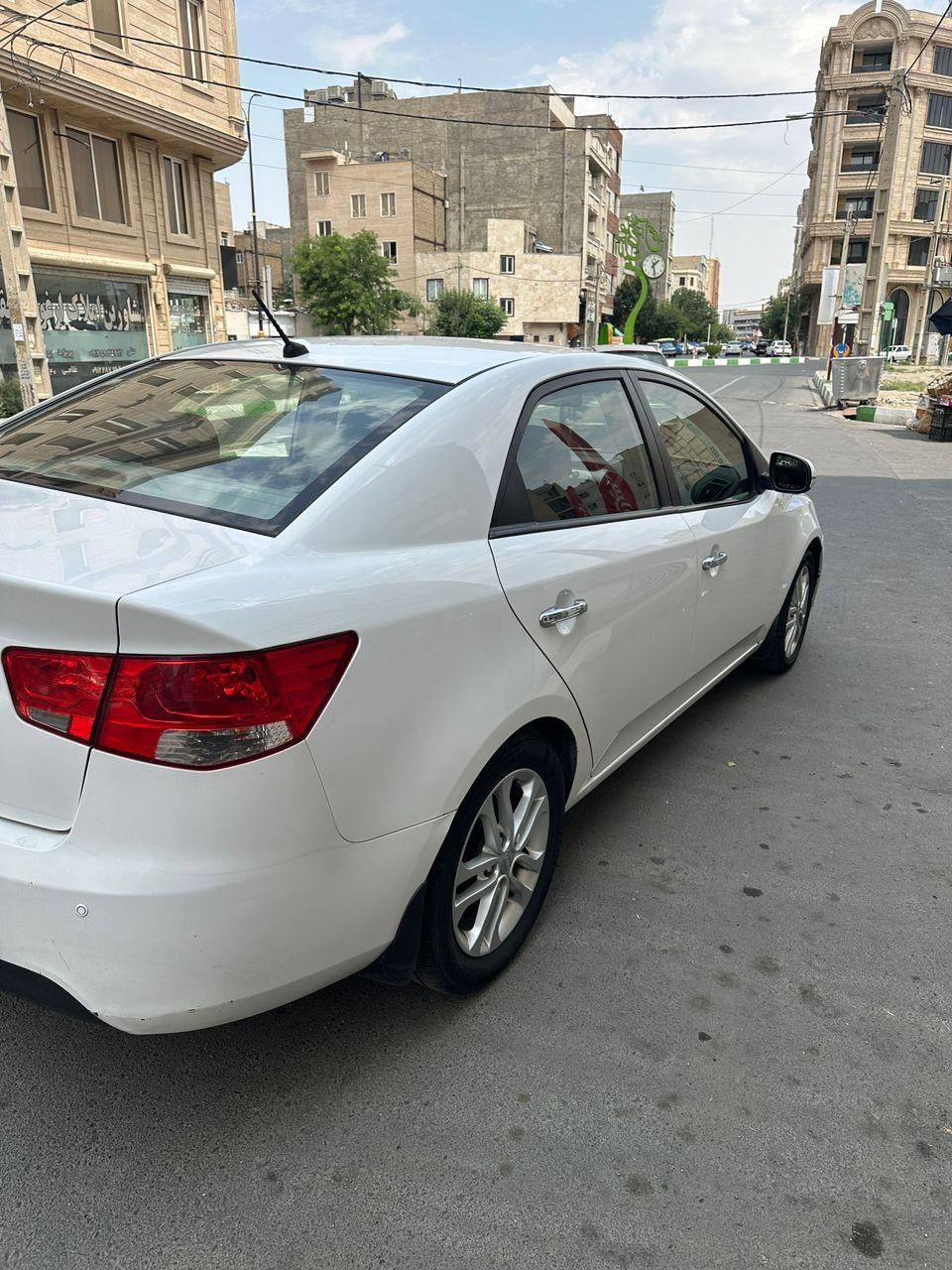 کیا سراتو 2.0 لیتر اتوماتیک GT لاین - 2016