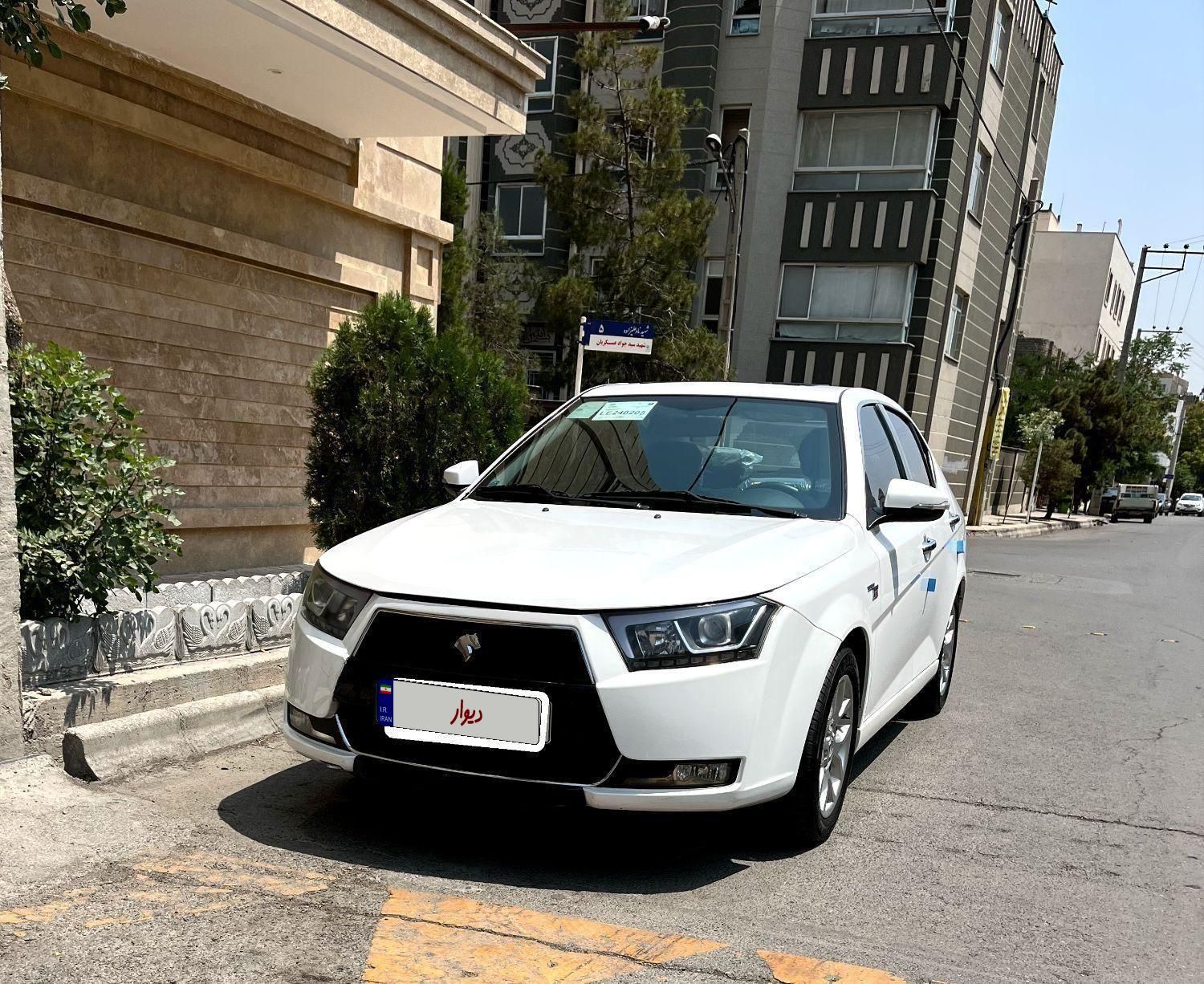 دنا پلاس توربو 6 دنده - 1401