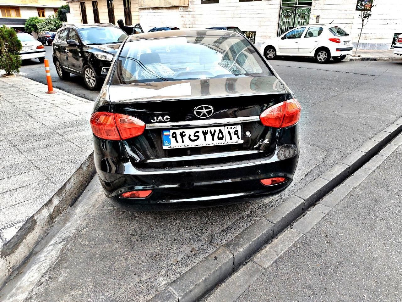 جک J4 اتوماتیک ساده - 2025