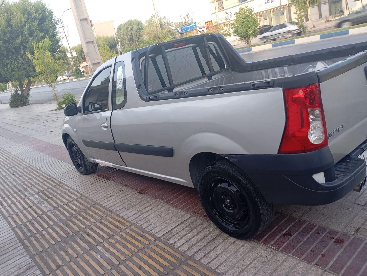 رنو وانت تندر ۹۰ دنده‌ای - 1394