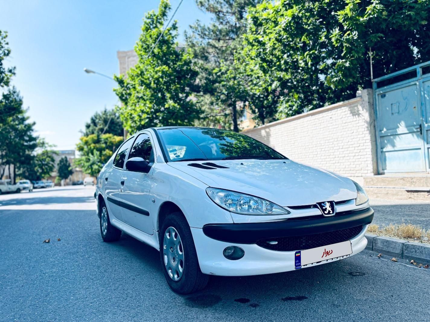پژو ۲۰۶ صندوق دار v8 - 1394