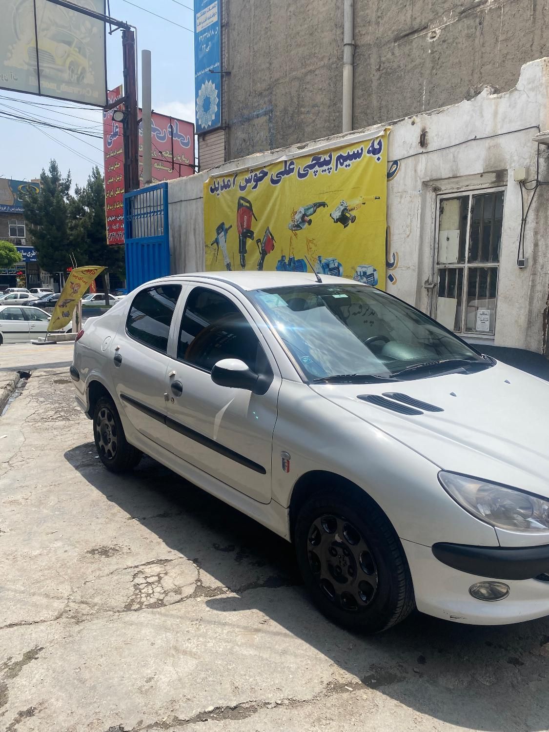 پژو ۲۰۶ صندوق دار v8 - 1396