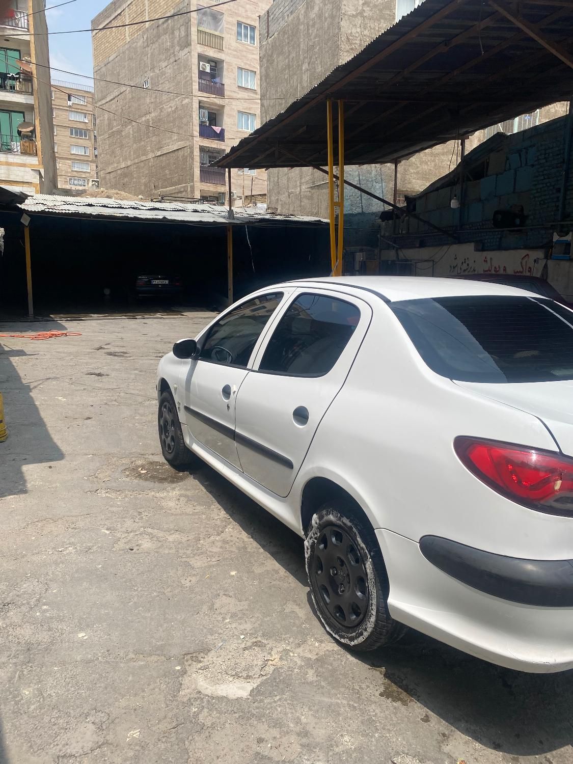 پژو ۲۰۶ صندوق دار v8 - 1396