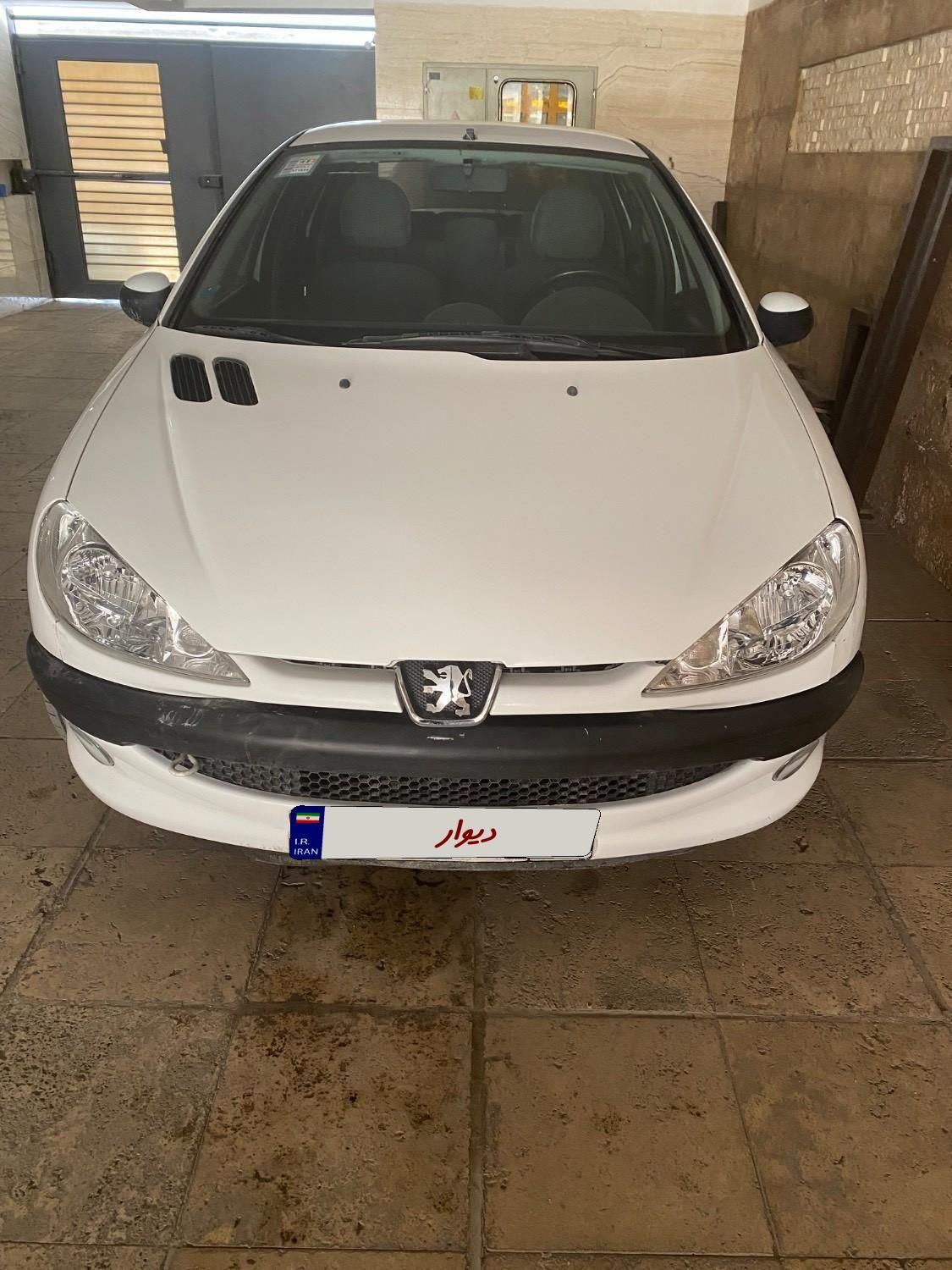 پژو ۲۰۶ صندوق دار v8 - 1394
