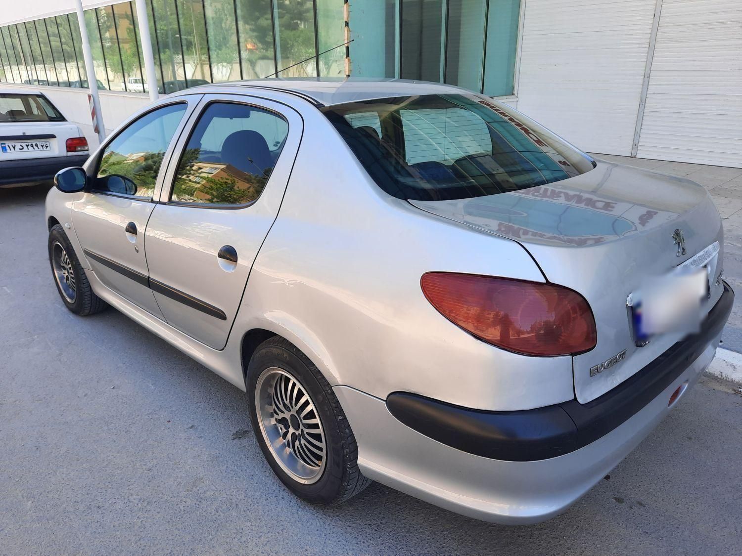 پژو ۲۰۶ صندوق دار v8 - 1386
