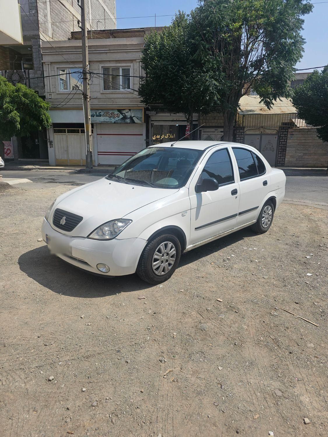 تیبا صندوق دار SX - 1400