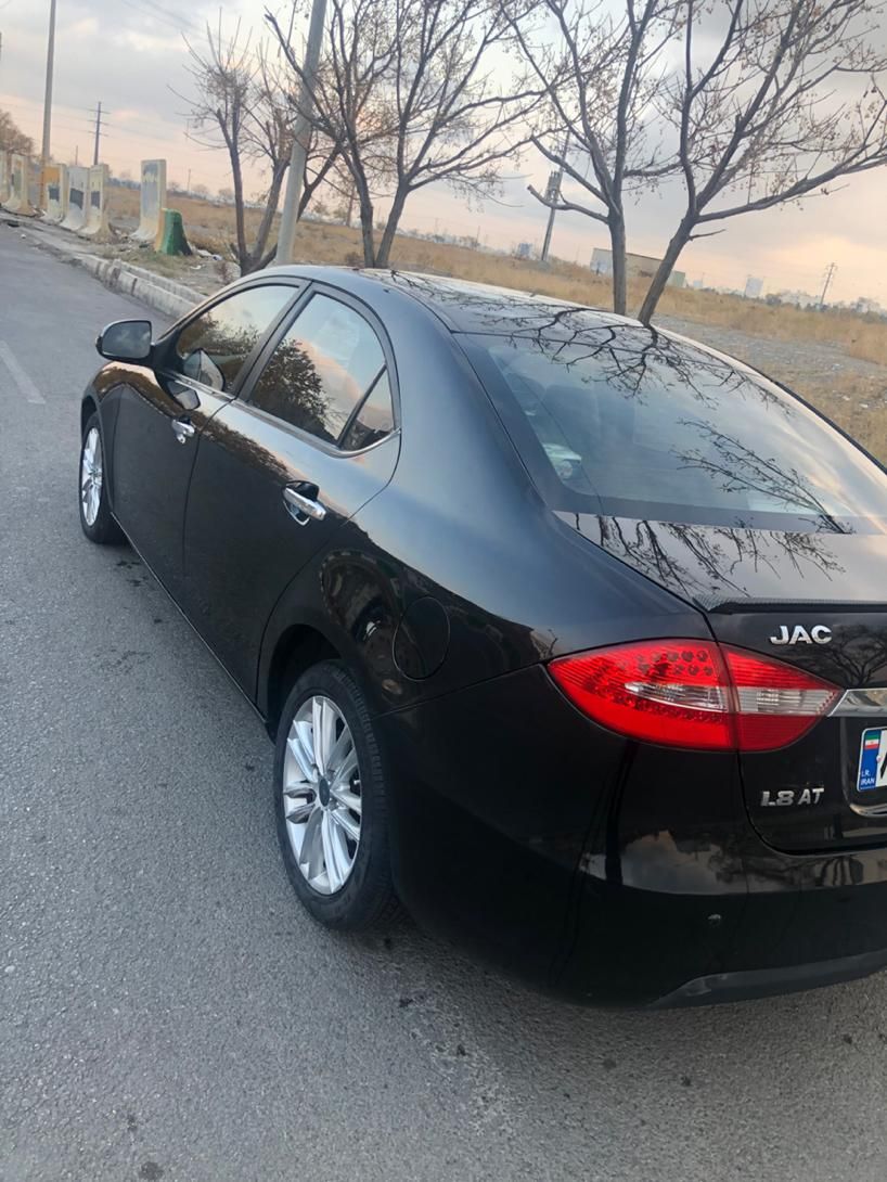 جک J5 اتوماتیک - 2014