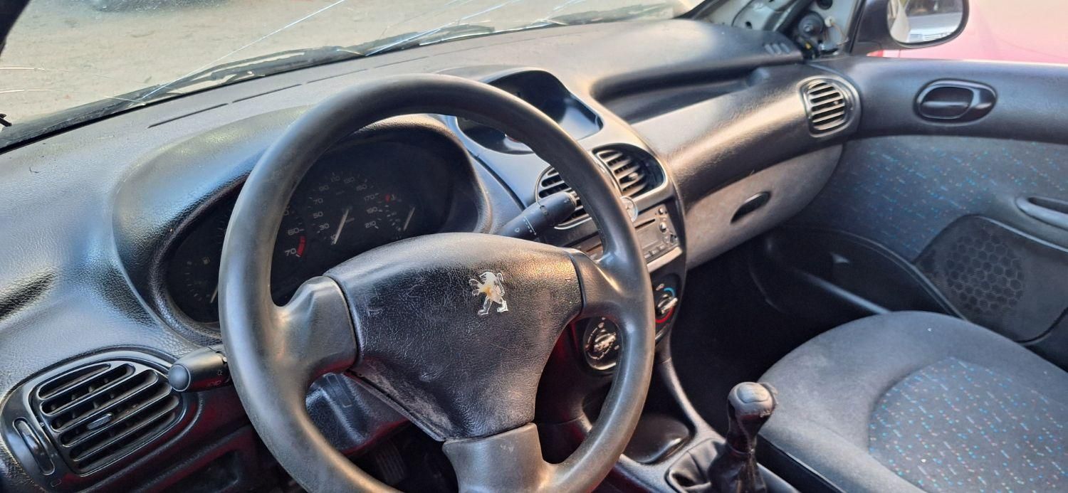 پژو ۲۰۶ صندوق دار v8 - 1386