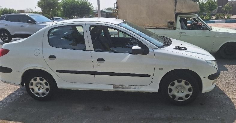 پژو ۲۰۶ صندوق دار v8 - 1398