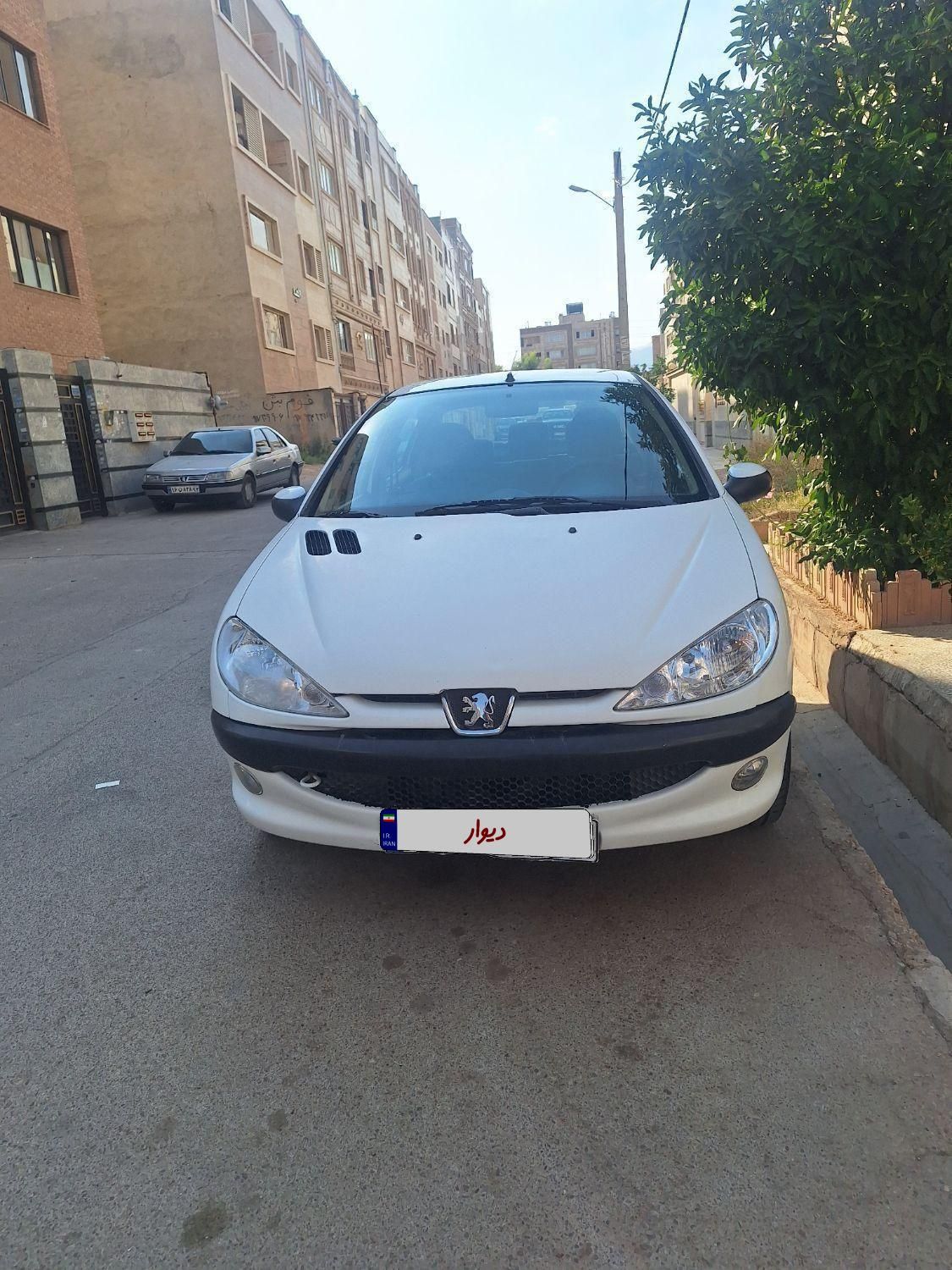 پژو ۲۰۶ صندوق دار v8 - 1394