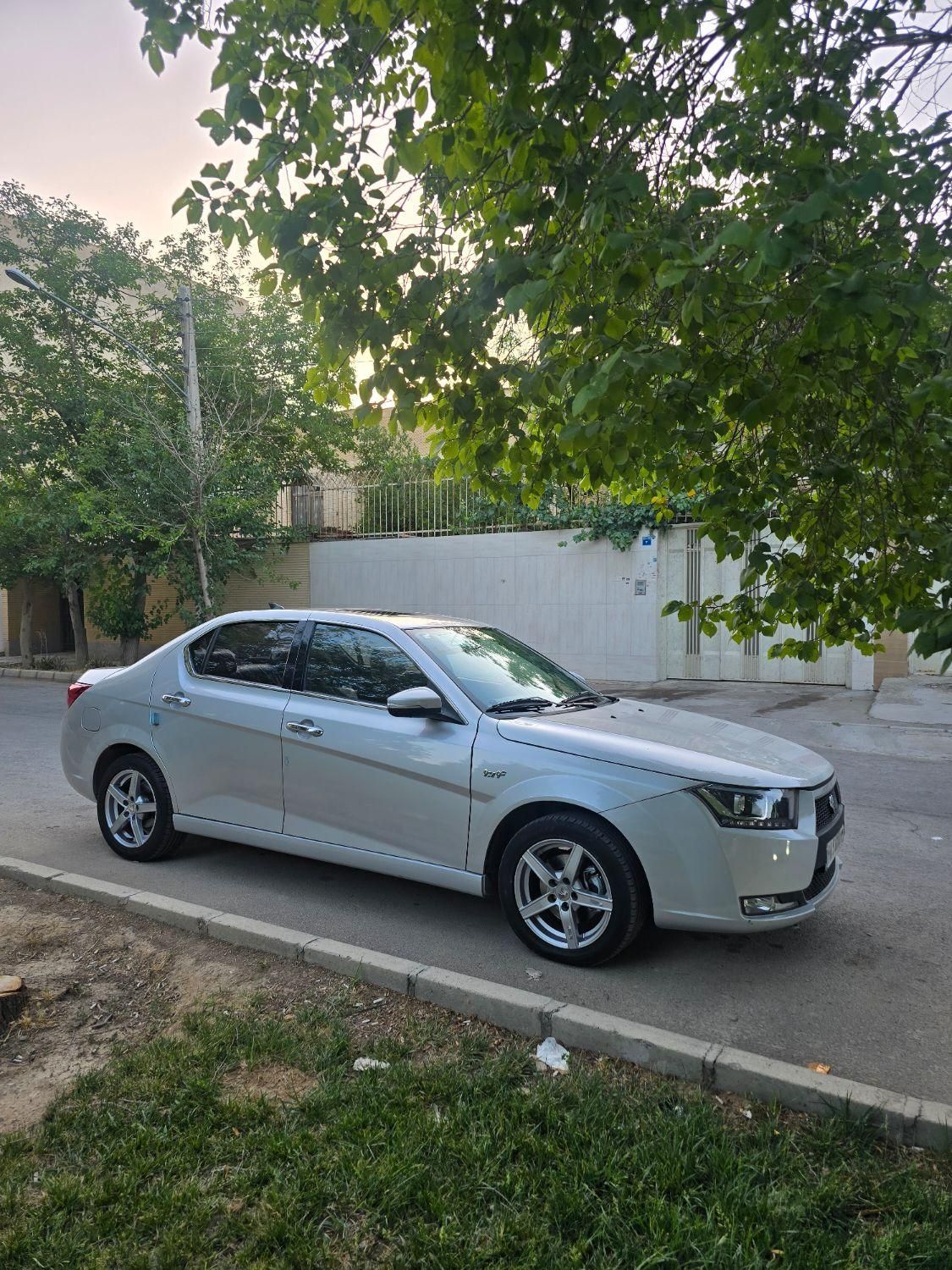دنا پلاس توربو اتوماتیک - 1402