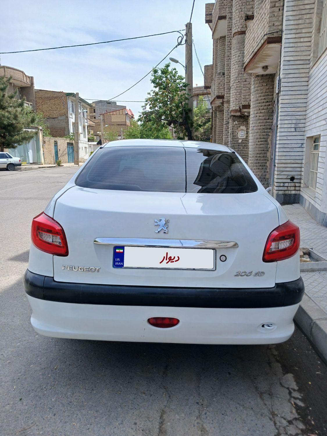 پژو ۲۰۶ صندوق دار v8 - 1386