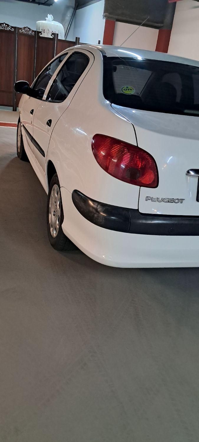 پژو ۲۰۶ صندوق دار v8 - 1395