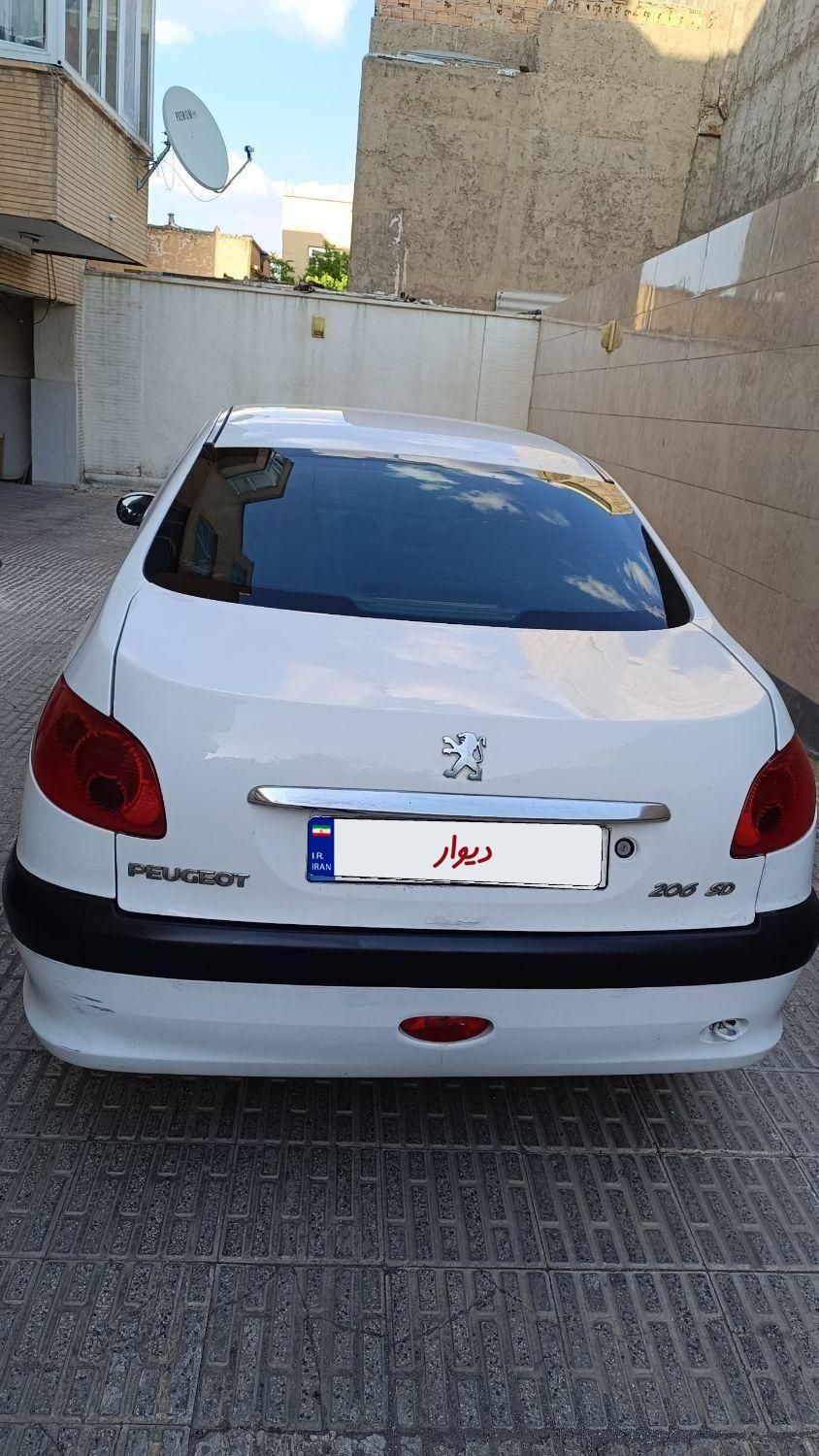 پژو ۲۰۶ صندوق دار v8 - 1390