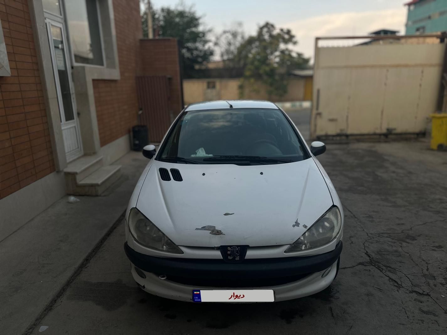 پژو ۲۰۶ صندوق دار v8 - 1390