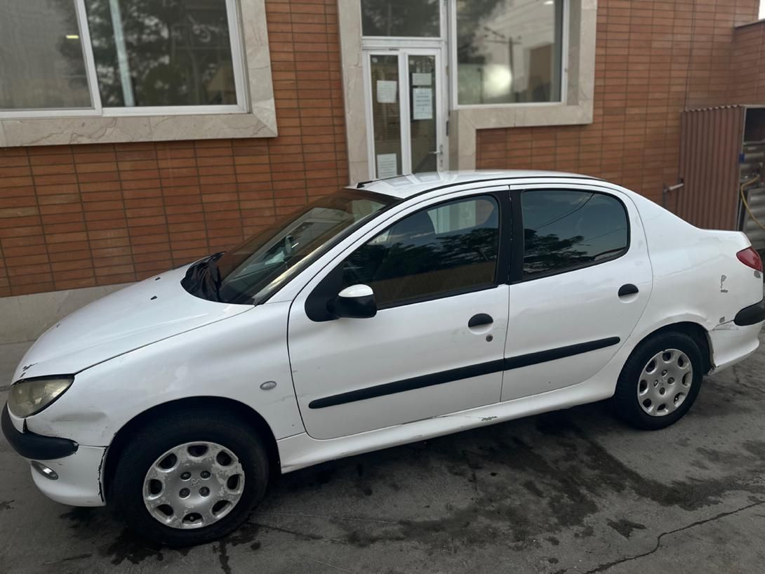 پژو ۲۰۶ صندوق دار v8 - 1390