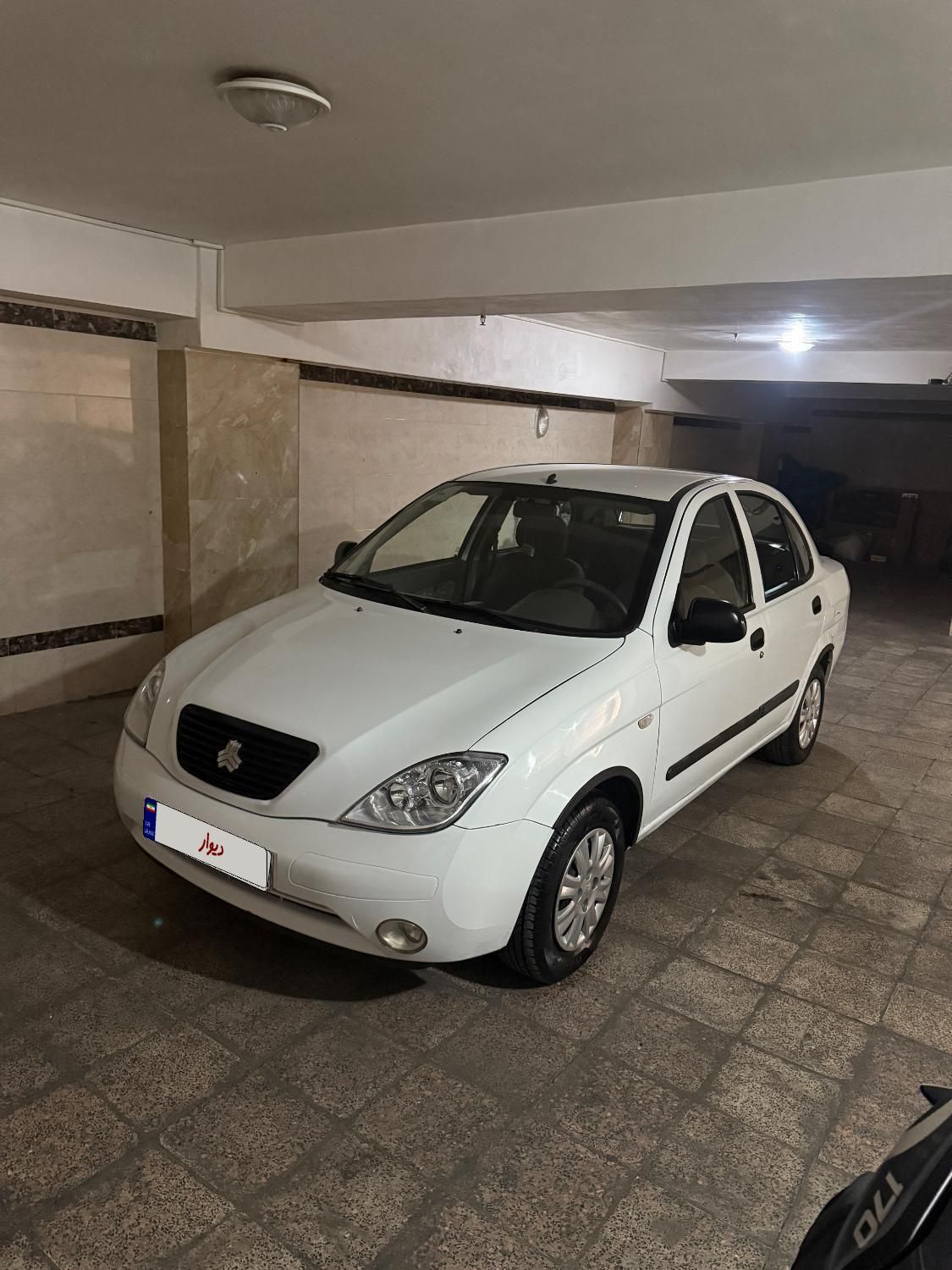 تیبا صندوق دار SX - 1394