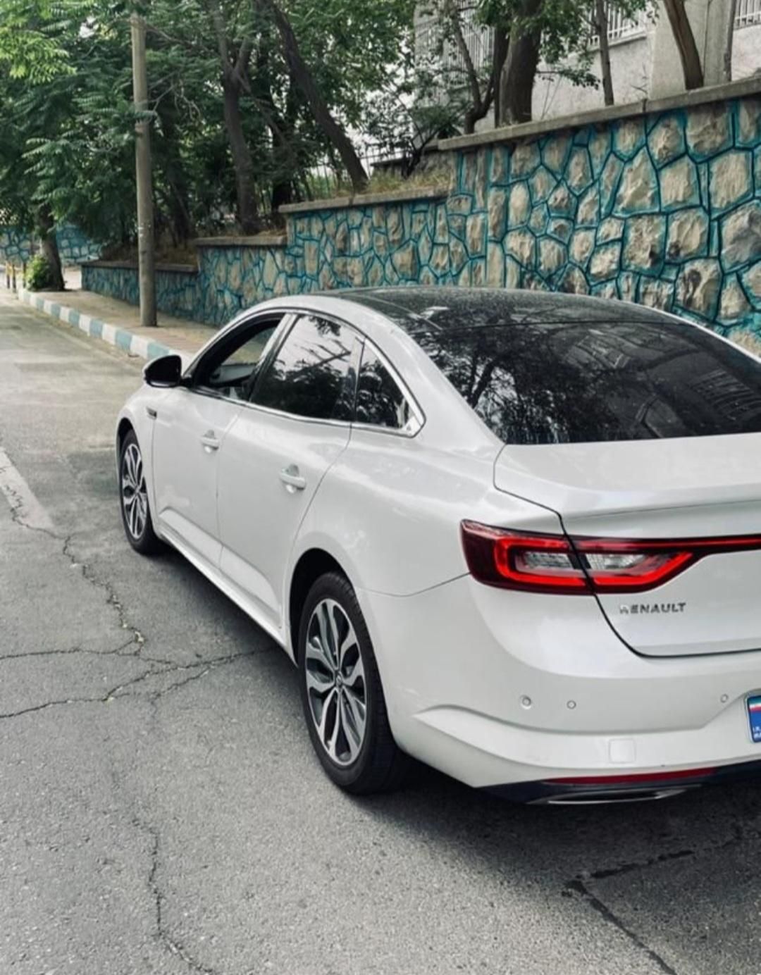 خودرو رنو، تالیسمان آگهی ann_18633203
