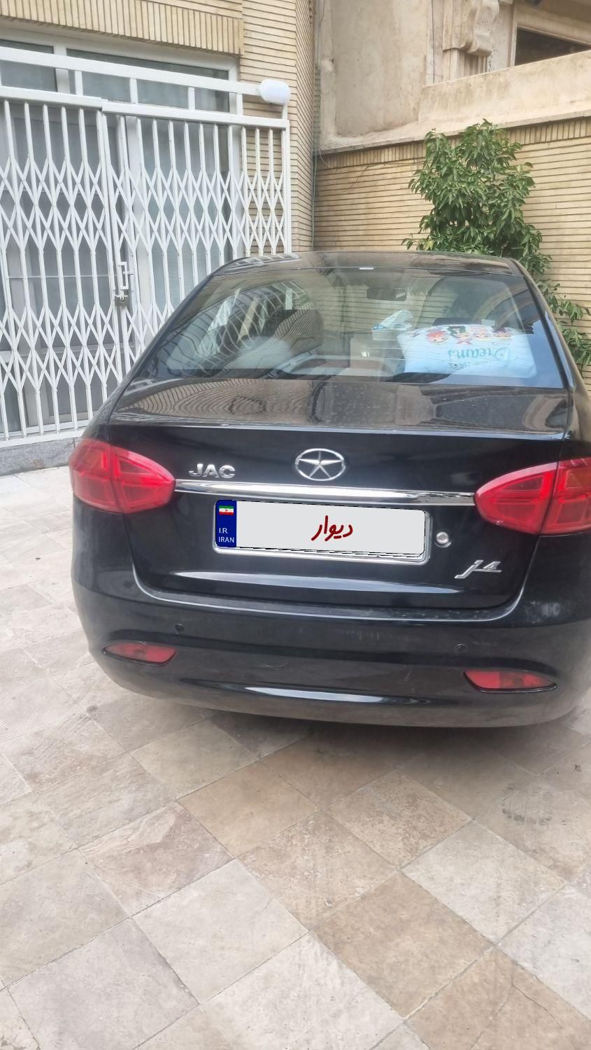 جک J4 اتوماتیک ساده - 2023