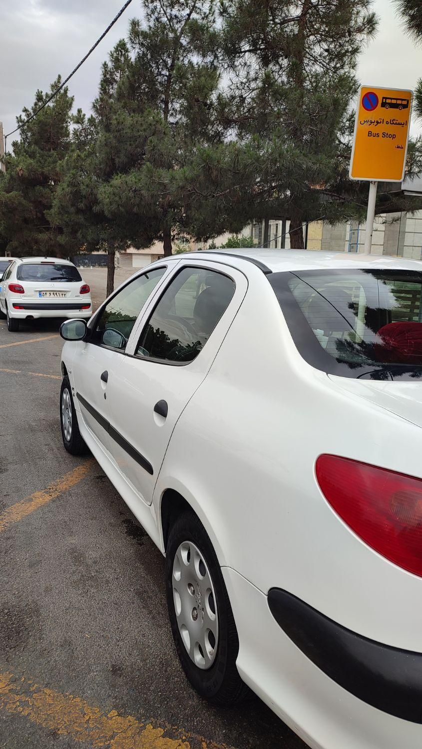 پژو ۲۰۶ صندوق دار v8 - 1391