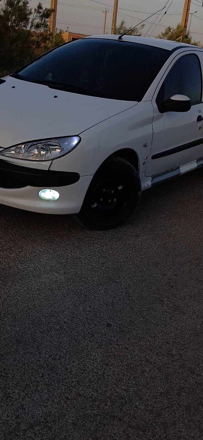 پژو ۲۰۶ صندوق دار v8 - 1396