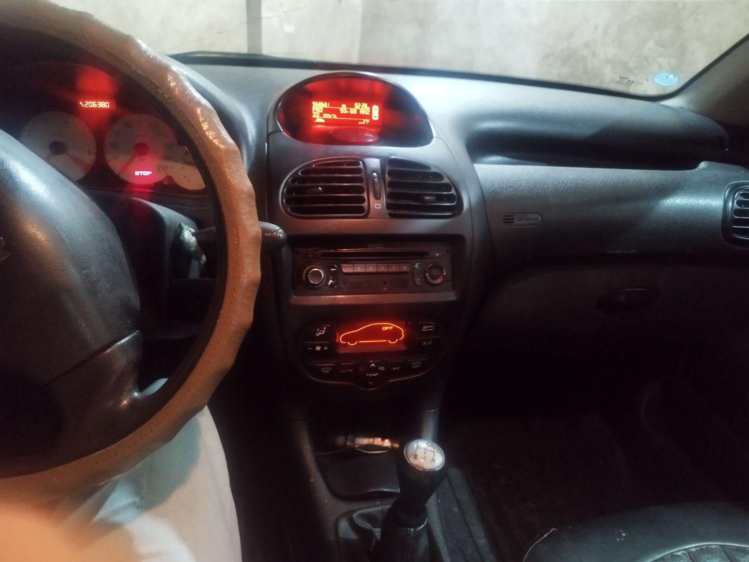 پژو ۲۰۶ صندوق دار v8 - 1395
