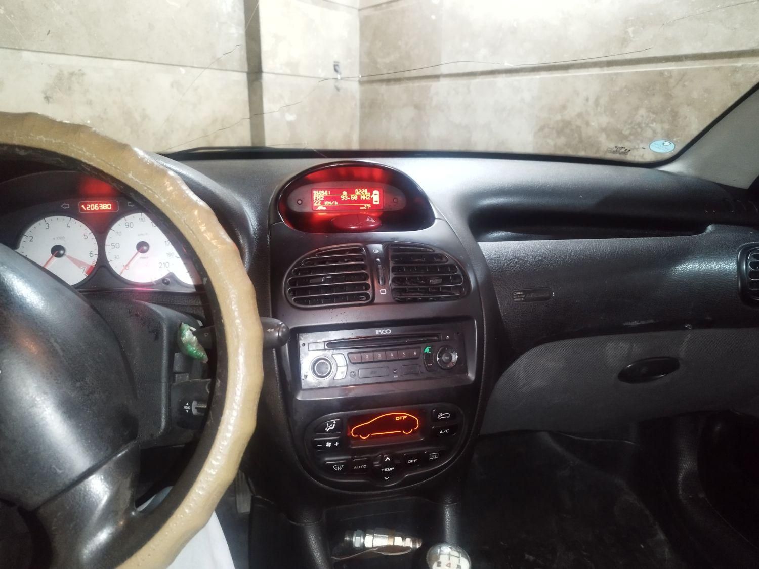 پژو ۲۰۶ صندوق دار v8 - 1395