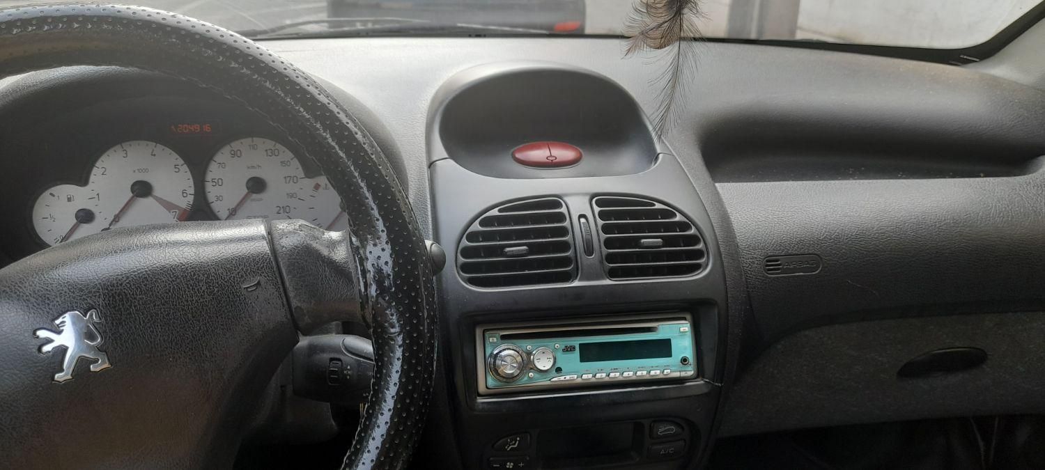 پژو ۲۰۶ صندوق دار v8 - 1389