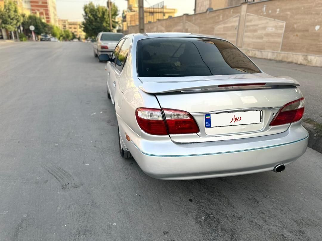 نیسان ماکسیما دنده‌ای - 2003