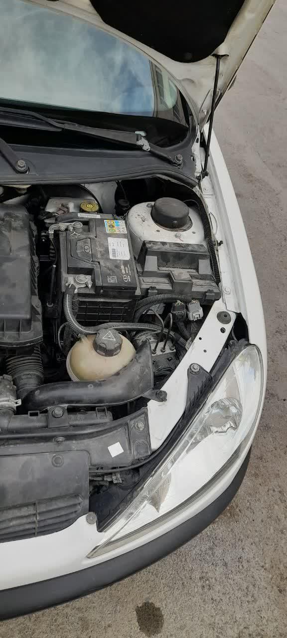 پژو ۲۰۶ صندوق دار v8 - 1394